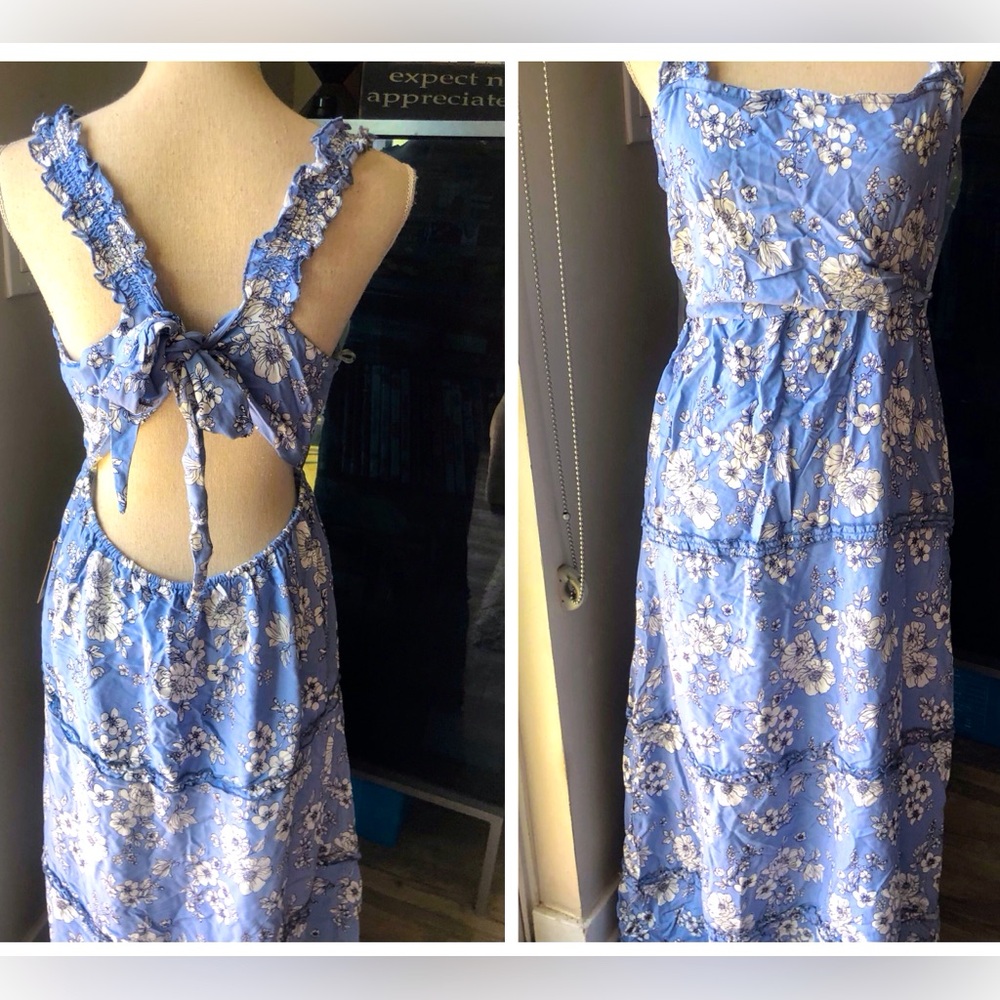 NWT Justify Floral Open Back Tie Maxi Dress Blue - Large